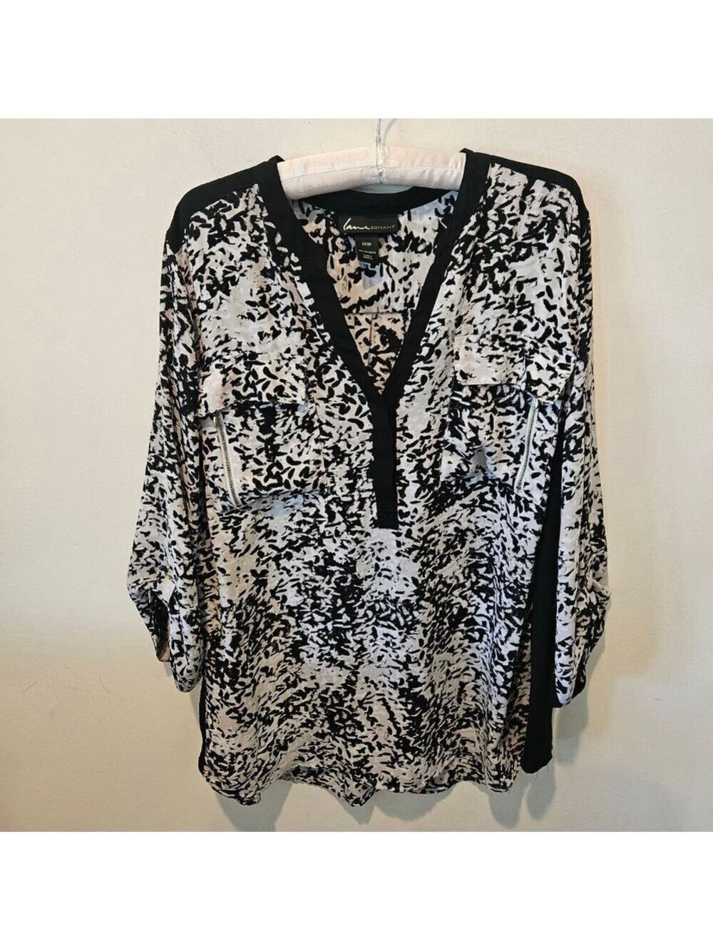 Women's Lane Bryant Blouse Size 22/24 White and Black